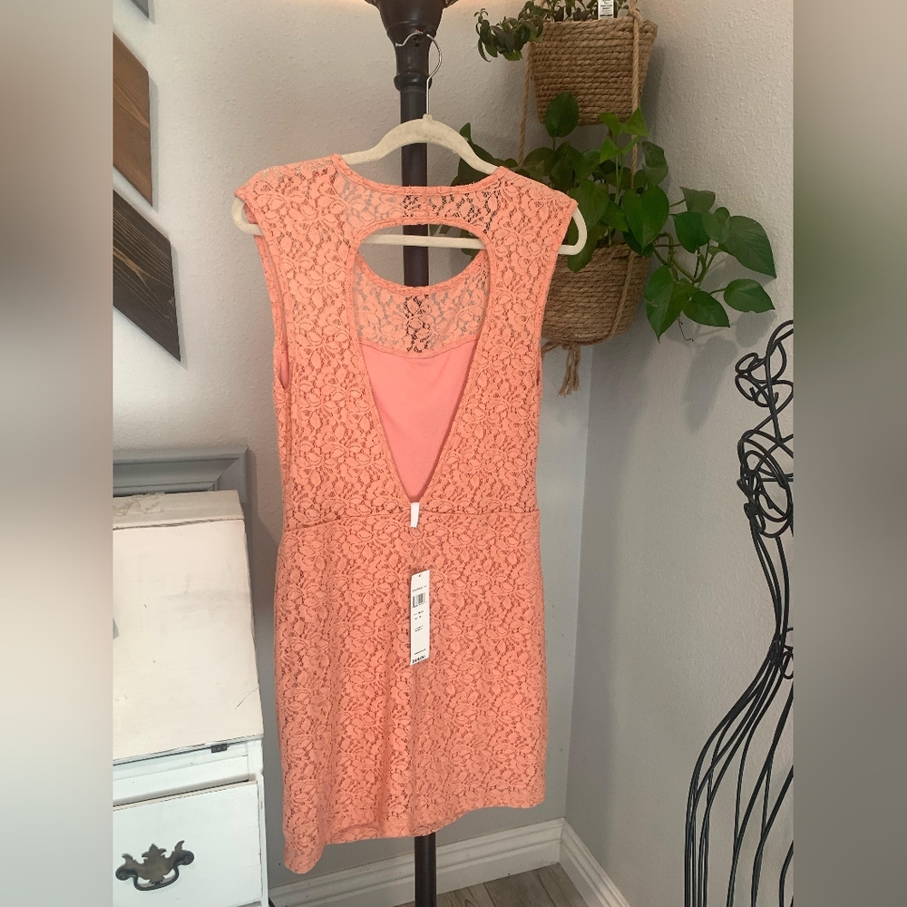 NWT BCBG Coral Dress - Picture 2 of 4